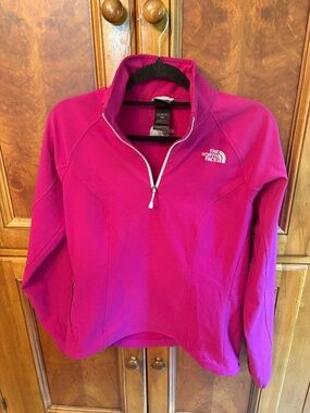 North Face Fuchsia Pullover Women's Jacket Size Medium